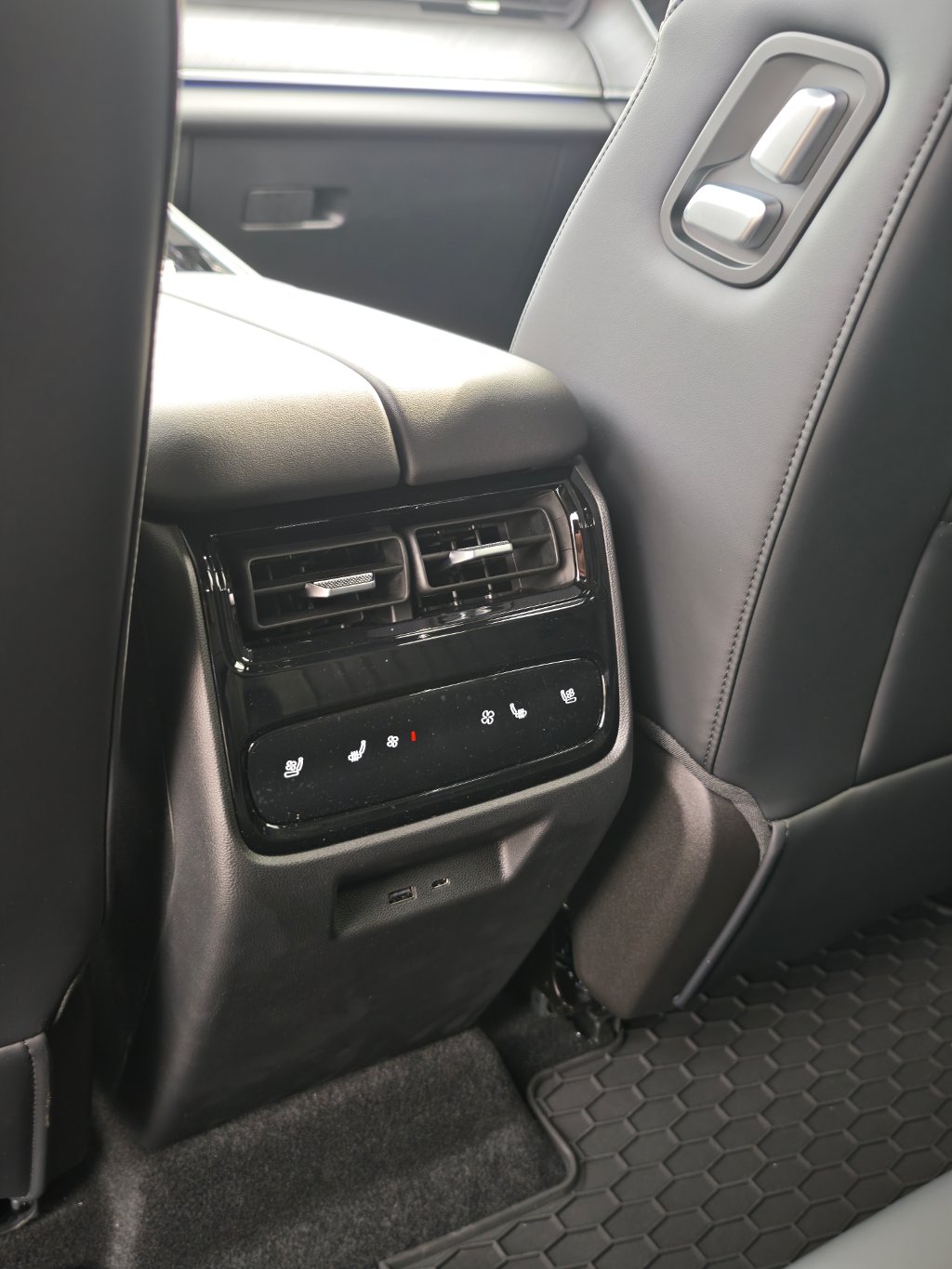 CHERY Tiggo 9 Plug-in Hybrid Unique 